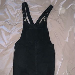 Overall dress